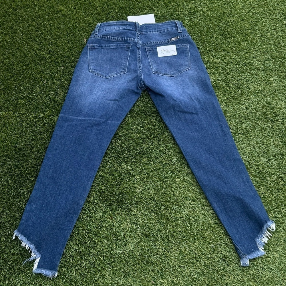 Kancan Blue Ankle Cropped Jeans with Frayed Hem and Pearl Detail - Picture 11 of 15